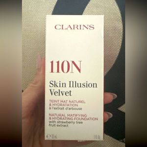 Clarins Skin Illusion Velvet Foundation - 110N --30Ml/1oz